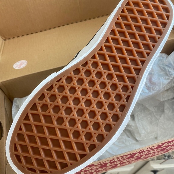 Vans youth SZ 3 NIB. Too late to return - Picture 4 of 5